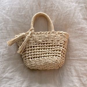 Straw handbag